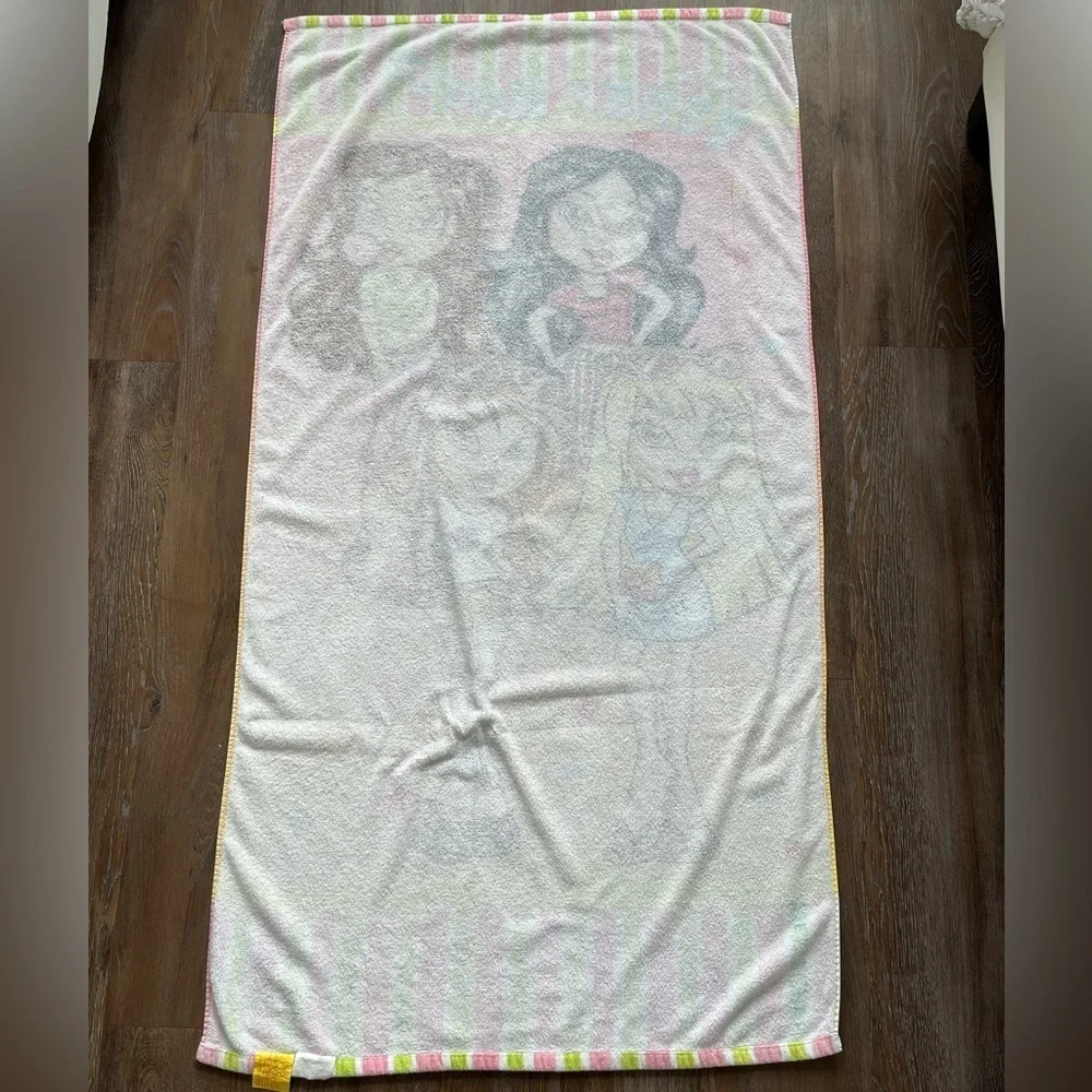 Vintage Y2K LIL BRATZ Funk House Beach Towel Great Condition